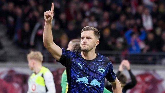 一场2-2,上演补时绝平,德甲第二掉链子,被拜仁甩开,争冠悬了